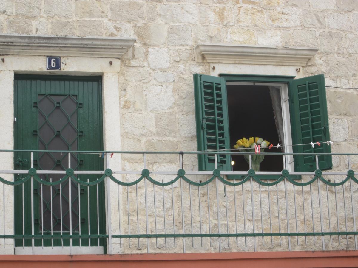 Apartment On The Square ماكارسكا المظهر الخارجي الصورة