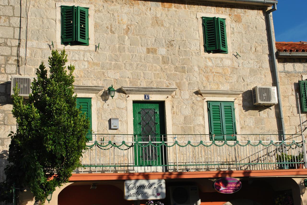 Apartment On The Square ماكارسكا المظهر الخارجي الصورة