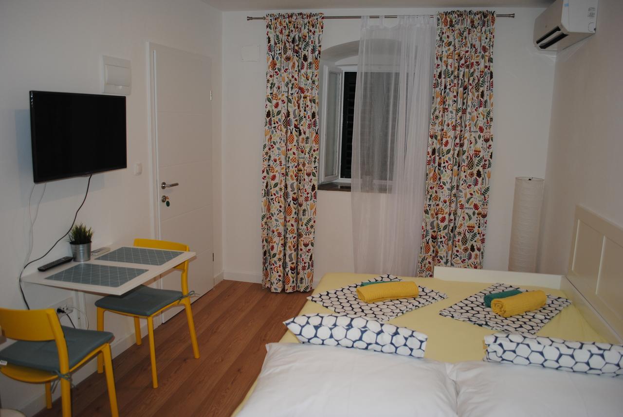 Apartment On The Square ماكارسكا المظهر الخارجي الصورة