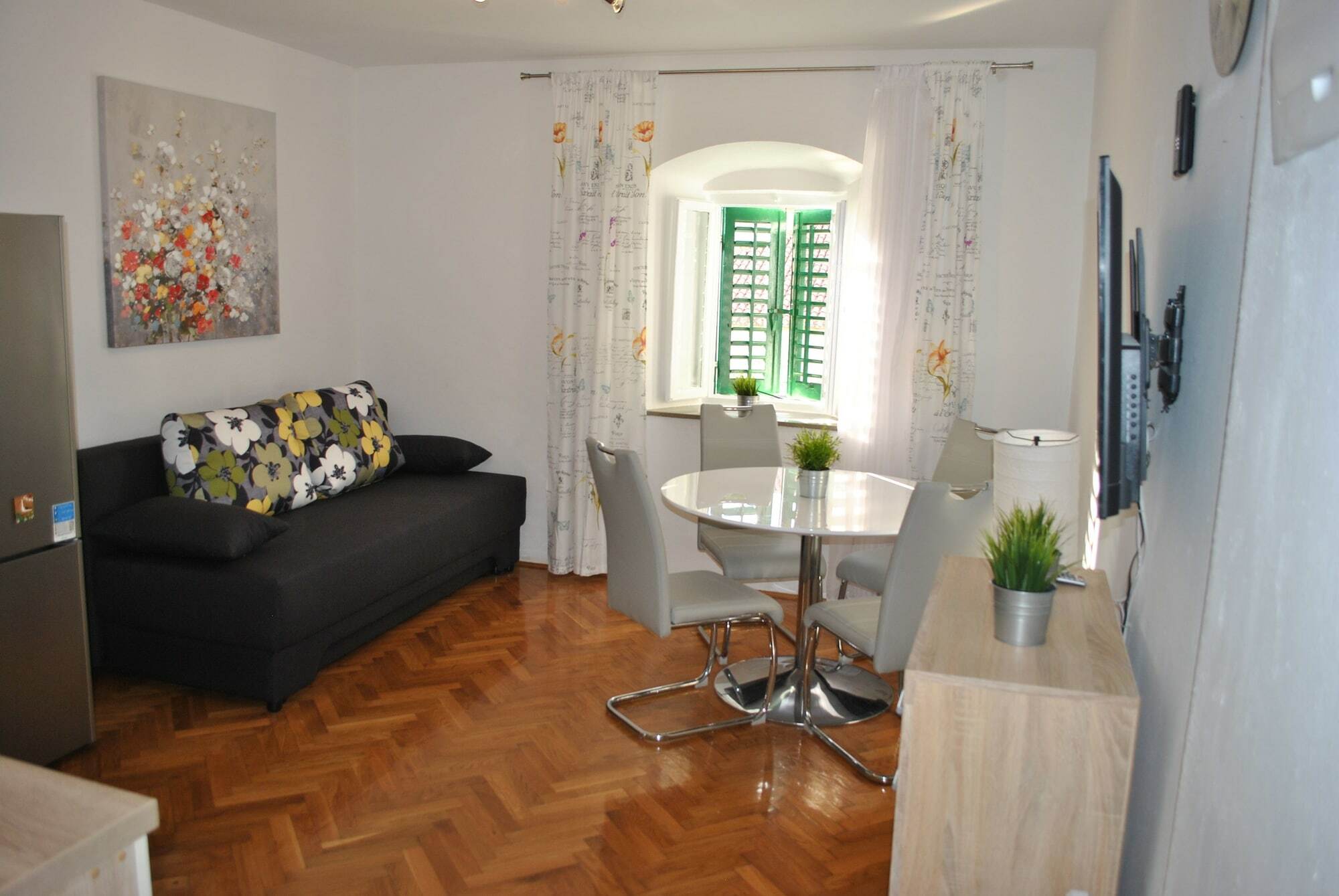 Apartment On The Square ماكارسكا المظهر الخارجي الصورة